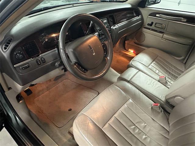 2006 Lincoln Town Car (CC-2072152) for sale in McDonald, Pennsylvania