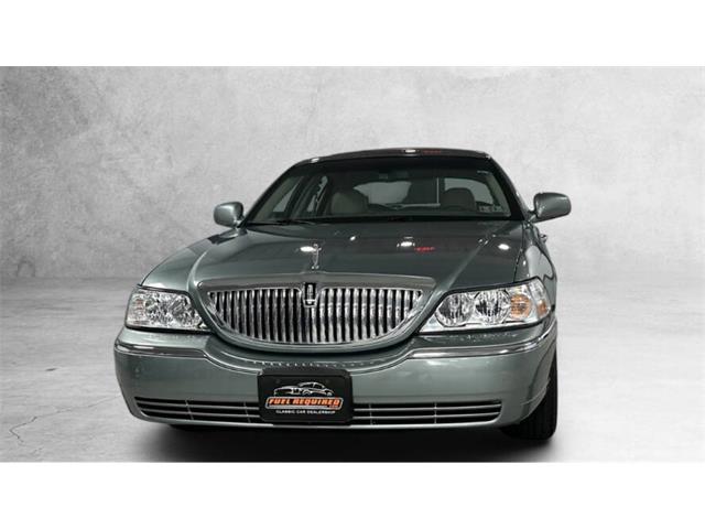 2006 Lincoln Town Car (CC-2072152) for sale in McDonald, Pennsylvania