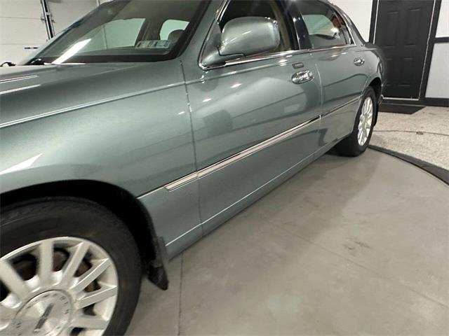 2006 Lincoln Town Car (CC-2072152) for sale in McDonald, Pennsylvania