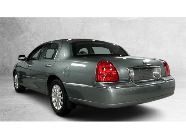 2006 Lincoln Town Car (CC-2072152) for sale in McDonald, Pennsylvania