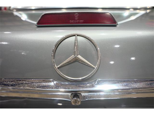 1989 Mercedes-Benz 560SL (CC-2070246) for sale in Kentwood, Michigan