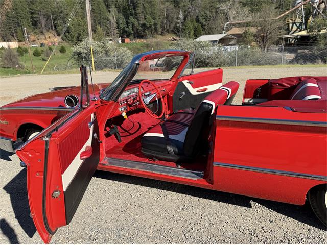 1960 Ford Sunliner (CC-2072540) for sale in Grass Valley, California