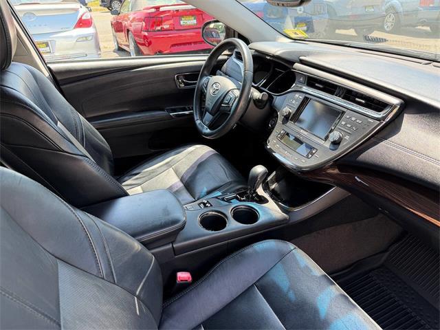 2013 Toyota Avalon (CC-2072759) for sale in Edison, New Jersey