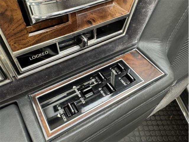 1983 Lincoln Continental (CC-2072926) for sale in Morgantown, Pennsylvania