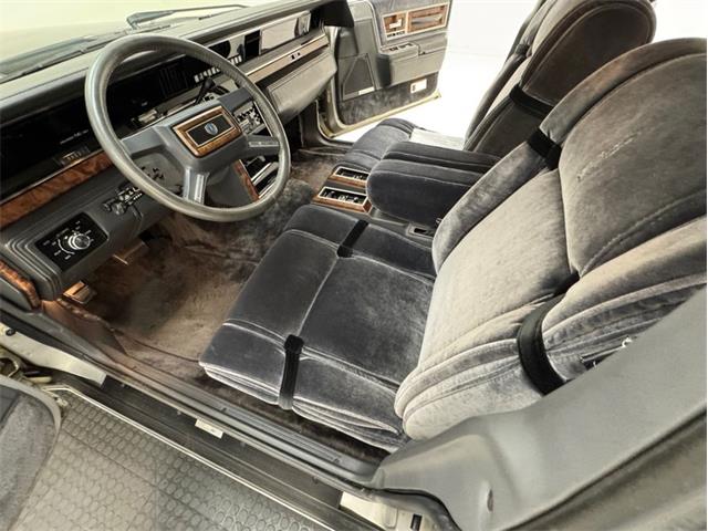 1983 Lincoln Continental (CC-2072926) for sale in Morgantown, Pennsylvania