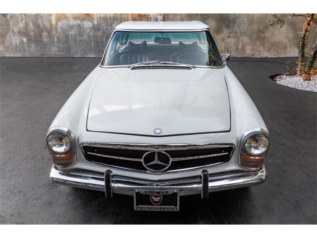1969 Mercedes-Benz 280SL (CC-2072940) for sale in Beverly Hills, California