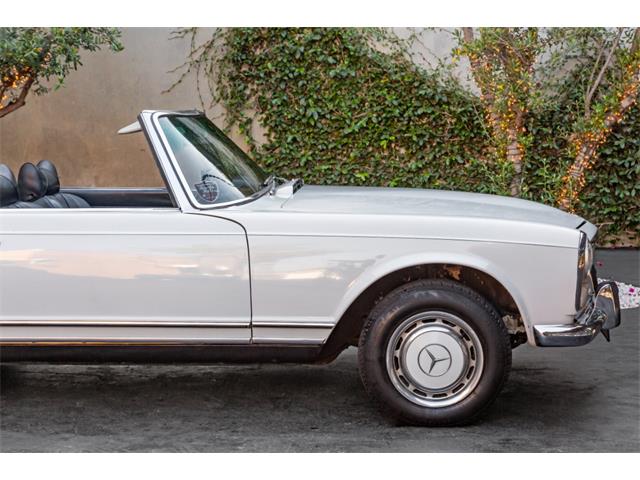 1969 Mercedes-Benz 280SL (CC-2072940) for sale in Beverly Hills, California