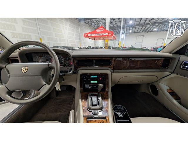 1996 Jaguar XJ6 (CC-2070297) for sale in Caledonia, Wisconsin