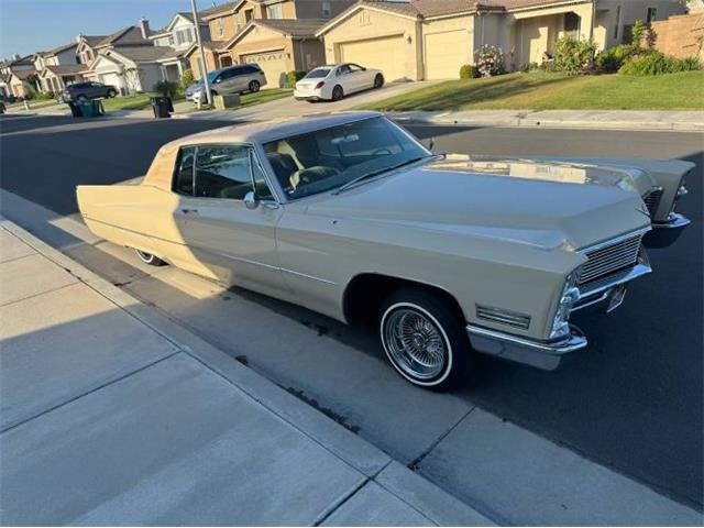 1967 Cadillac Coupe DeVille (CC-2073003) for sale in Cadillac, Michigan