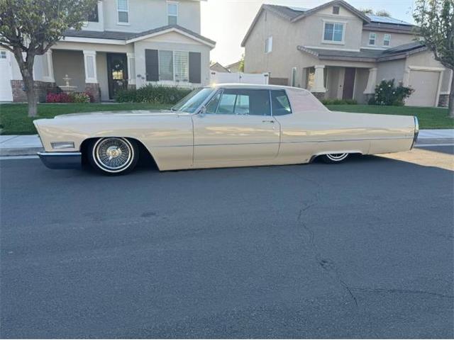 1967 Cadillac Coupe DeVille (CC-2073003) for sale in Cadillac, Michigan