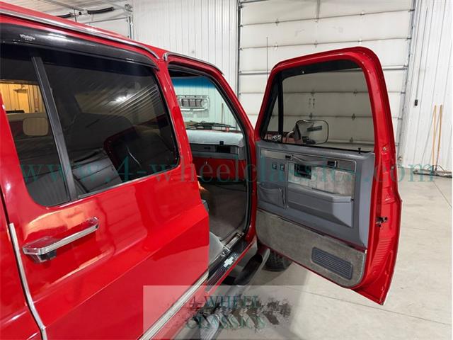 1988 Chevrolet Suburban (CC-2073126) for sale in Holland , Michigan