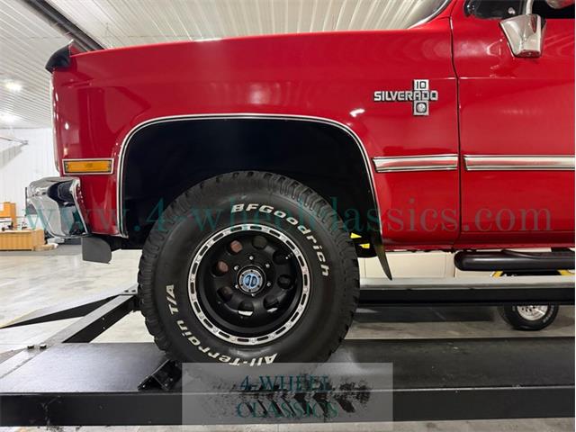 1988 Chevrolet Suburban (CC-2073126) for sale in Holland , Michigan