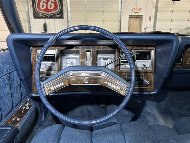1977 Lincoln Continental (CC-2073261) for sale in Ham Lake, Minnesota