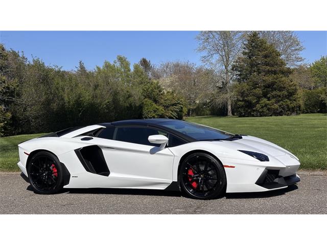 2017 Lamborghini Aventador (CC-2070330) for sale in Southampton, New York