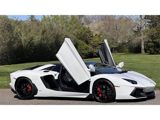 2017 Lamborghini Aventador (CC-2070330) for sale in Southampton, New York