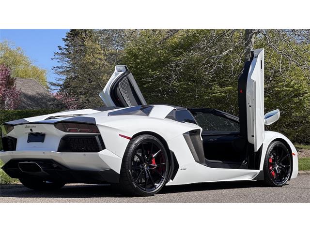 2017 Lamborghini Aventador (CC-2070330) for sale in Southampton, New York