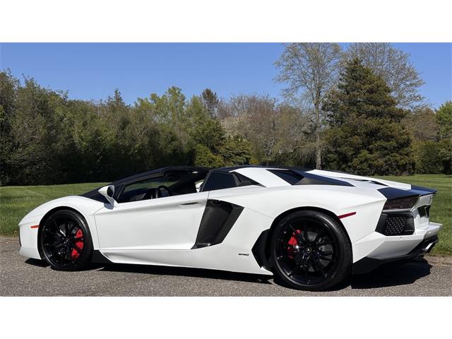 2017 Lamborghini Aventador (CC-2070330) for sale in Southampton, New York