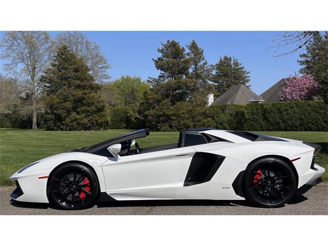 2017 Lamborghini Aventador (CC-2070330) for sale in Southampton, New York