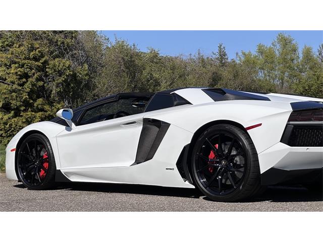 2017 Lamborghini Aventador (CC-2070330) for sale in Southampton, New York