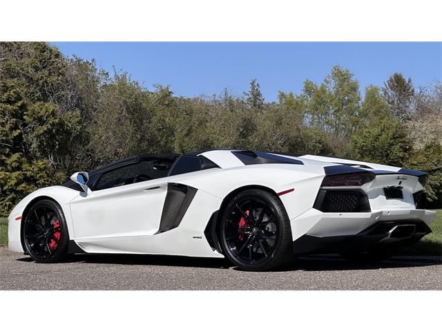 2017 Lamborghini Aventador (CC-2070330) for sale in Southampton, New York