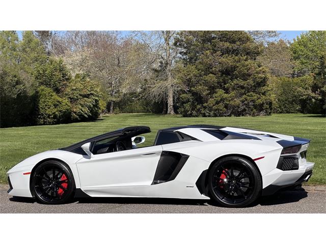2017 Lamborghini Aventador (CC-2070330) for sale in Southampton, New York