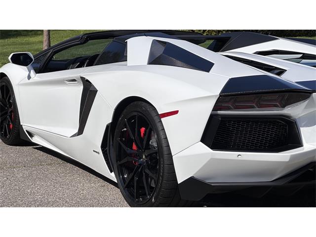 2017 Lamborghini Aventador (CC-2070330) for sale in Southampton, New York
