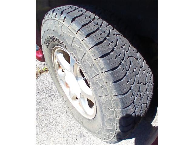 2004 GMC Yukon Denali (CC-2073436) for sale in Houston, Missouri