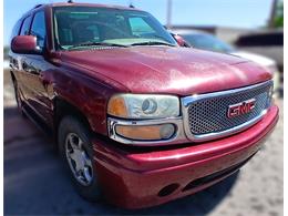 2004 GMC Yukon Denali (CC-2073436) for sale in Houston, Missouri