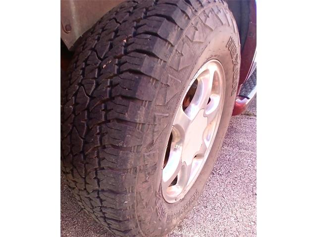 2004 GMC Yukon Denali (CC-2073436) for sale in Houston, Missouri