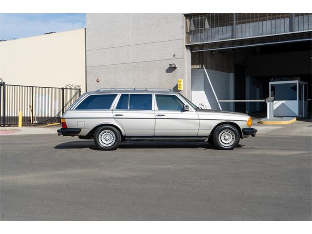 1985 Mercedes-Benz 300 (CC-2073476) for sale in Sherman Oaks, California