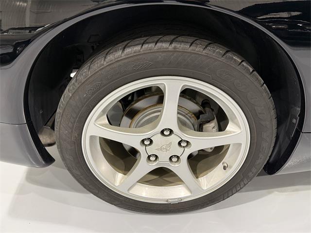 2003 Chevrolet Corvette (CC-2073787) for sale in Watford, Ontario