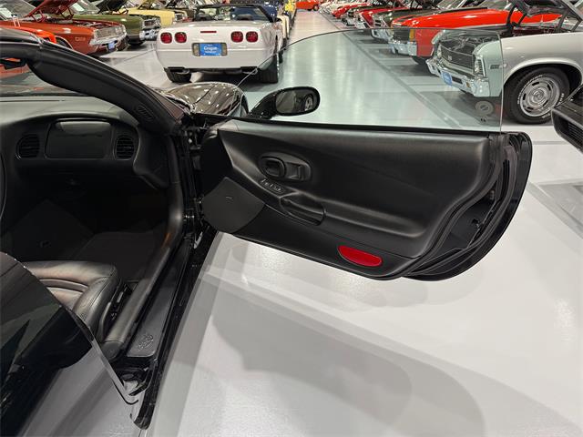 2003 Chevrolet Corvette (CC-2073787) for sale in Watford, Ontario