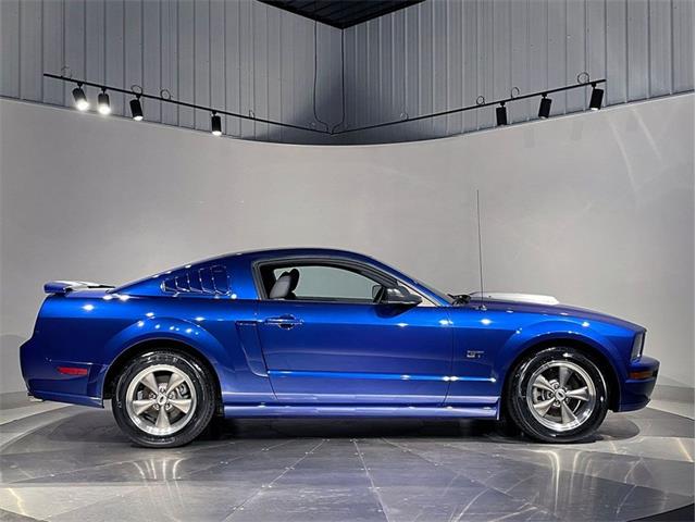 2005 Ford Mustang (CC-2073888) for sale in Depew, New York