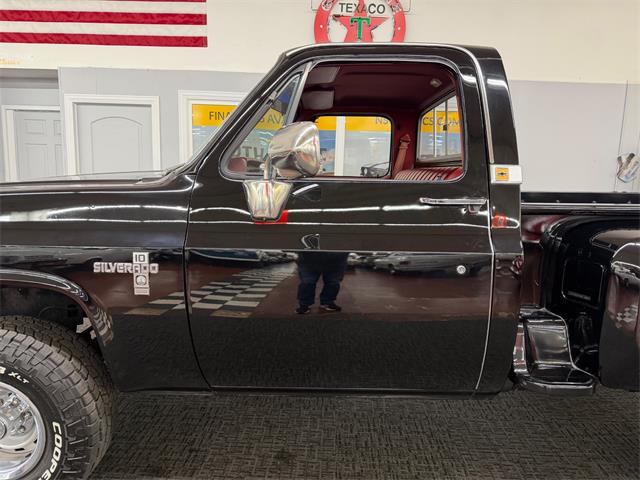 1981 Chevrolet C/K 10 (CC-2070397) for sale in Mundelein, Illinois
