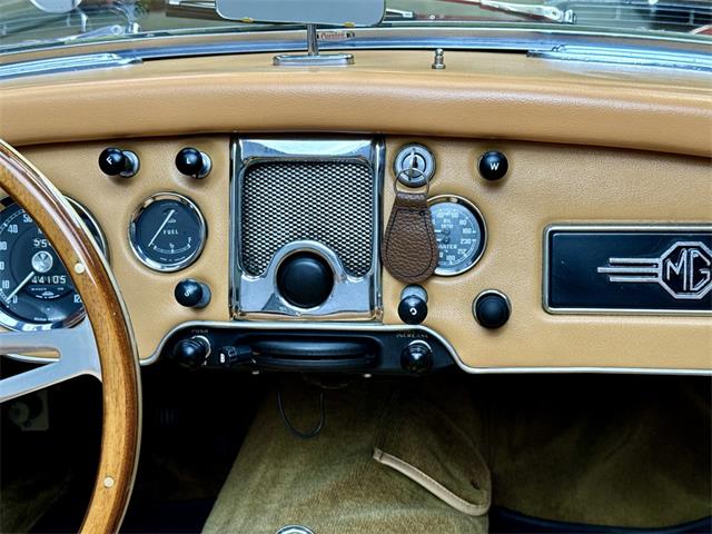 1962 MG MGA MK II (CC-2074415) for sale in Santa Ana, California