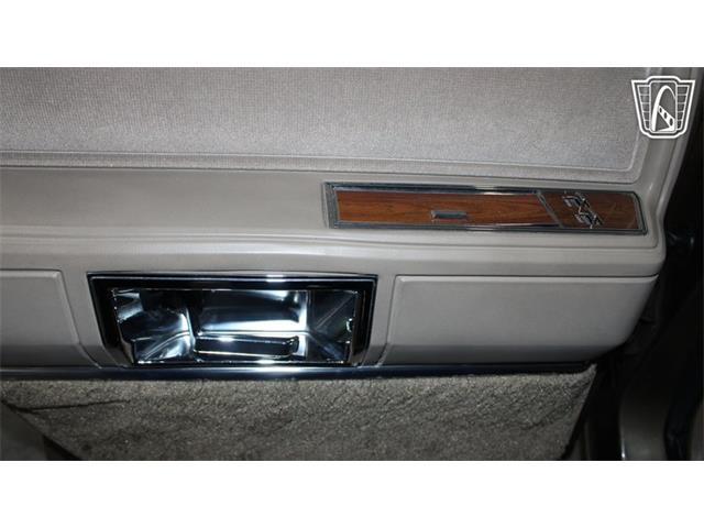 1989 Lincoln Town Car (CC-2074462) for sale in Runnemede, New Jersey
