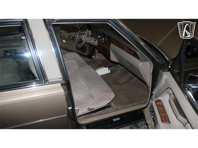 1989 Lincoln Town Car (CC-2074462) for sale in Runnemede, New Jersey