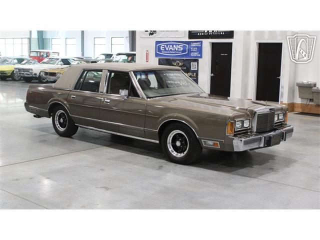 1989 Lincoln Town Car (CC-2074462) for sale in Runnemede, New Jersey