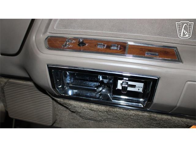 1989 Lincoln Town Car (CC-2074462) for sale in Runnemede, New Jersey