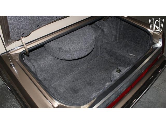 1989 Lincoln Town Car (CC-2074462) for sale in Runnemede, New Jersey