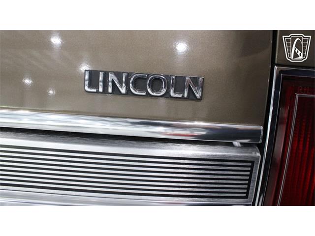 1989 Lincoln Town Car (CC-2074462) for sale in Runnemede, New Jersey