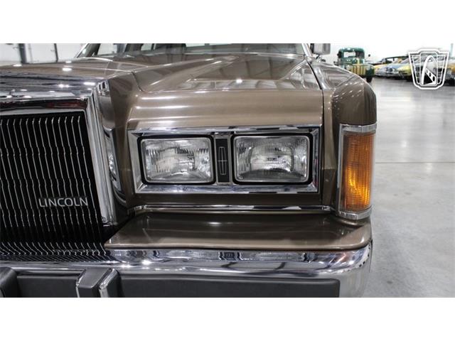 1989 Lincoln Town Car (CC-2074462) for sale in Runnemede, New Jersey