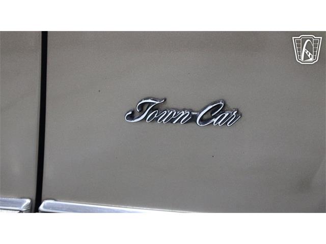1989 Lincoln Town Car (CC-2074462) for sale in Runnemede, New Jersey