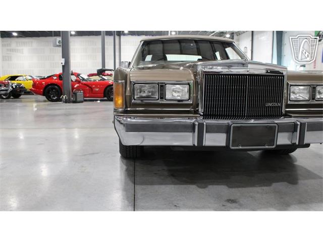 1989 Lincoln Town Car (CC-2074462) for sale in Runnemede, New Jersey