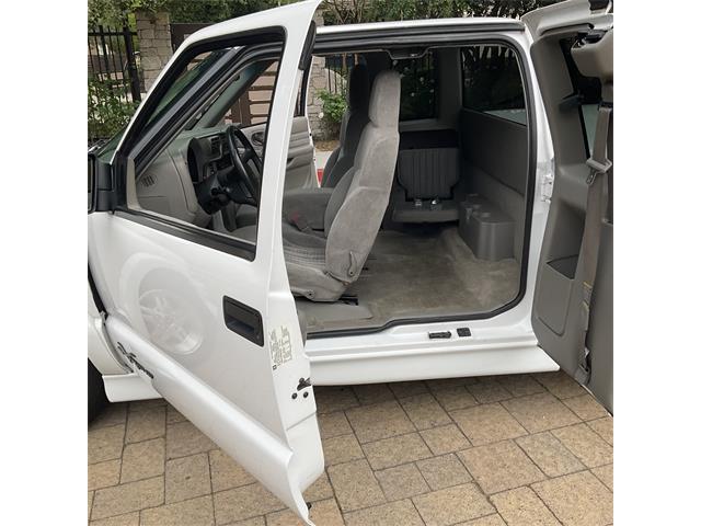 2002 Chevrolet S10 (CC-2074766) for sale in La Verne, California