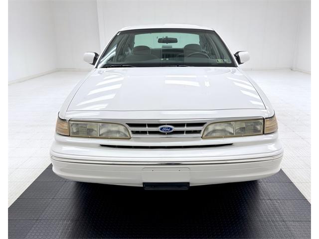 1997 Ford Crown Victoria (CC-2074869) for sale in Morgantown, Pennsylvania