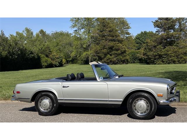 1969 Mercedes-Benz 280SL (CC-2074997) for sale in Southampton, New York