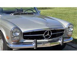 1969 Mercedes-Benz 280SL (CC-2074997) for sale in Southampton, New York