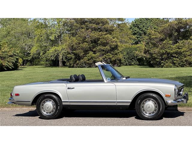 1969 Mercedes-Benz 280SL (CC-2074997) for sale in Southampton, New York