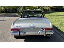 1969 Mercedes-Benz 280SL (CC-2074997) for sale in Southampton, New York